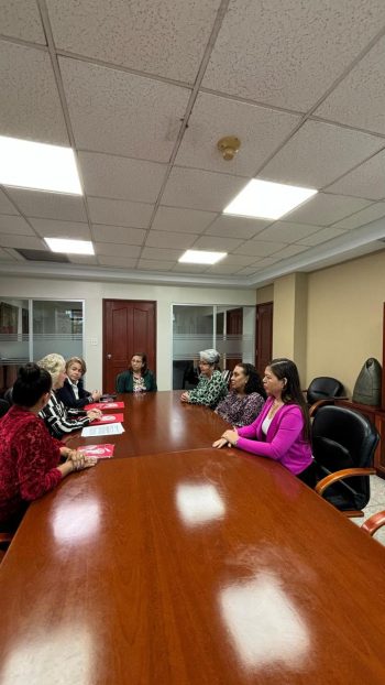 Firma de Convenio con Universidad Latina 6