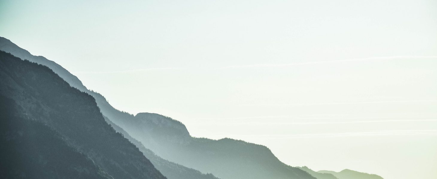 fogs-on-green-mountain-1054222.jpg